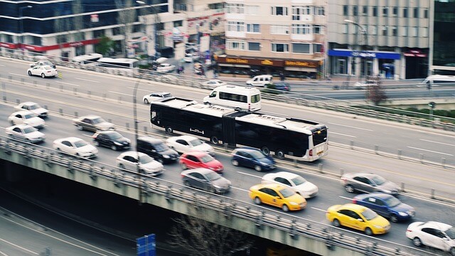 あおり運転で免許が取り消しになるのはいつから?